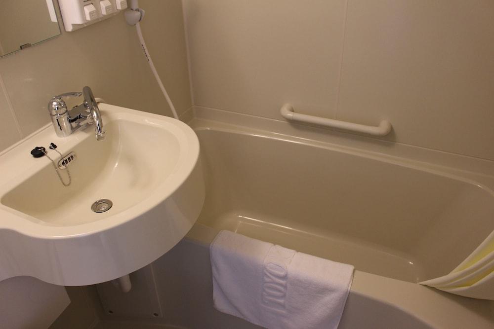 Toyoko Inn Okayama Eki Nishi Guchi Hiroba Zewnętrze zdjęcie